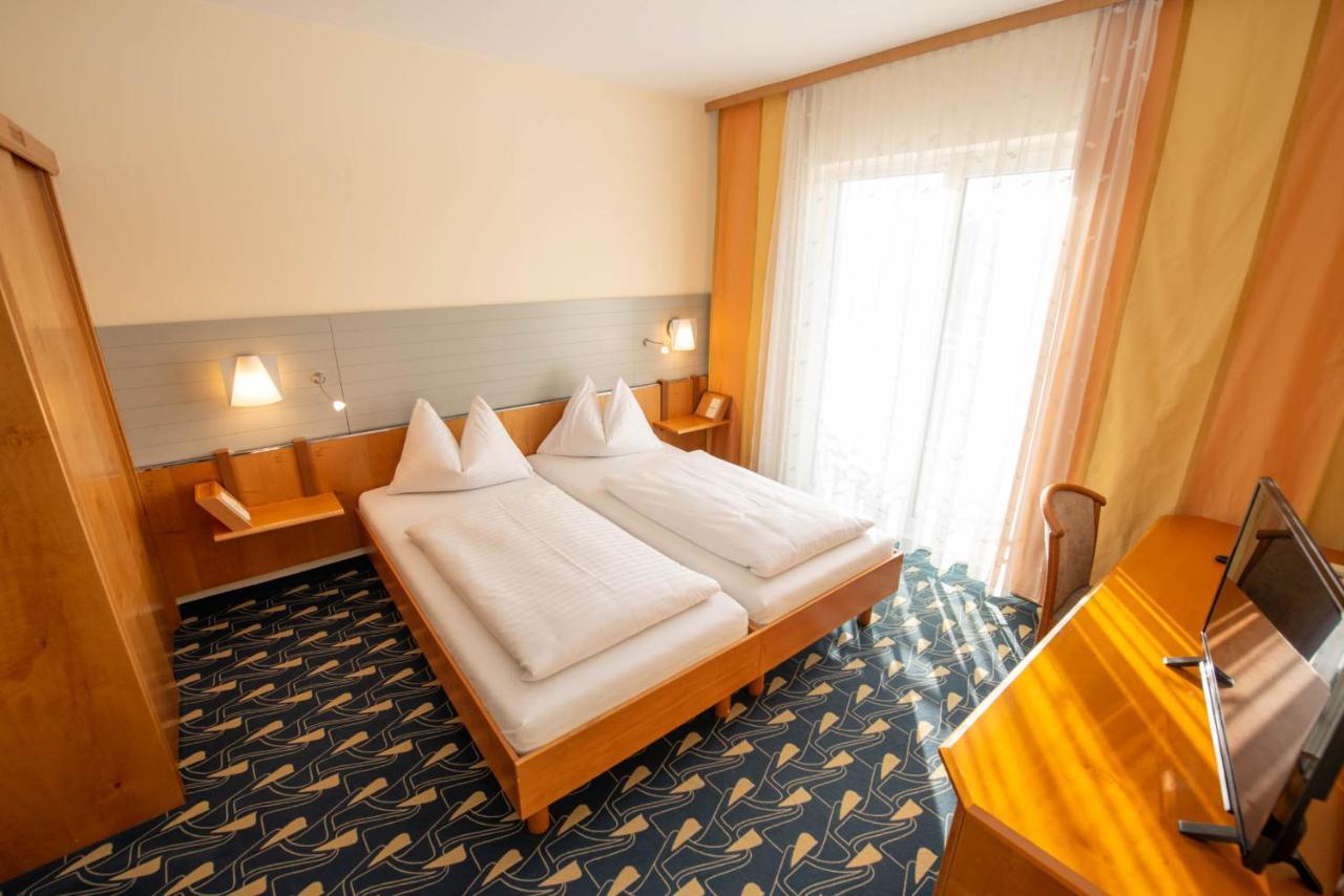 Hotel Rokohof Klagenfurt am Woerthersee Exterior photo